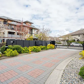 Building - Cougar Creek in Surrey, BC at 6950 120 Street
