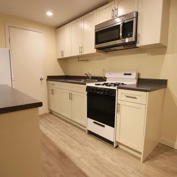 Dunbar - Westside Basement Suite For Rent in Vancouver 3917 West 29th Avenue, Vancouver, BC, V6S 1V2