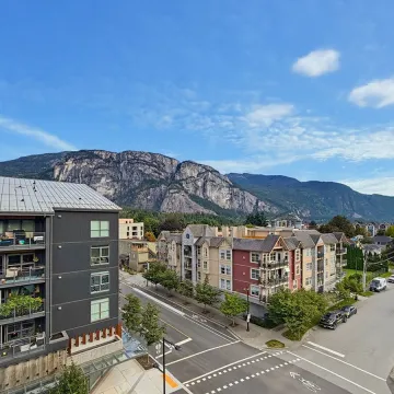 The Lauren in Downtown Squamish - 2 Bedroom Loft For Rent in Squamish 604 - 38013 Third Avenue, Squamish, BC, V8B 0Z8