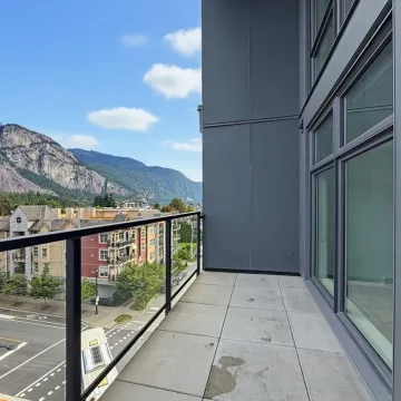 The Lauren in Downtown Squamish - 2 Bedroom Loft For Rent in Squamish 604 - 38013 Third Avenue, Squamish, BC, V8B 0Z8