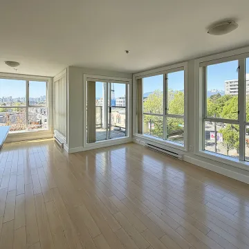 City View Terraces in Commercial Drive - 2 Bedroom Apartment For Rent in Vancouver 402 - 1718 Venables Street, Vancouver, BC, V5L 2H4