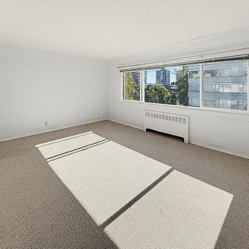 Valcrest Manor in The West End - 1 Bedroom Apartment For Rent in Vancouver 12 - 1208 Burnaby Street, Vancouver, BC, V6E 1P5