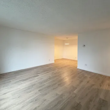 Erickson Tower in Lougheed - 1 Bedroom Apartment For Rent in Burnaby 1605 - 9541 Erickson Drive, Burnaby, BC, V3J 7N8