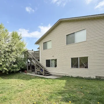 East Central - 3 Bedroom House (Upper Level) For Rent in Maple Ridge 22471 Streng Avenue, Maple Ridge, BC, V2X 0B2