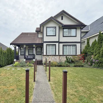 Cloverdale - 2 Bedroom Basement For Rent in Surrey 6639B 184 Street, Surrey, BC, V3S 1G5