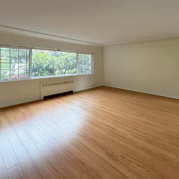 Valcrest Manor in The West End - 1 Bedroom Apartment For Rent in Vancouver 1 - 1208 Burnaby Street, Vancouver, BC, V6E 1P5