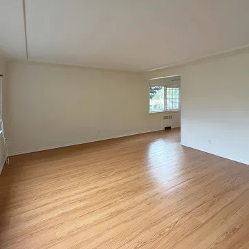 Valcrest Manor in The West End - 1 Bedroom Apartment For Rent in Vancouver 1 - 1208 Burnaby Street, Vancouver, BC, V6E 1P5