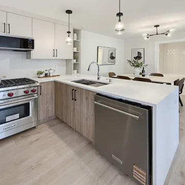 Marpole - 4 Bedroom Duplex For Rent in Vancouver 970 Park Drive, Vancouver, BC, V6P 2J4