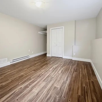 Renfrew Heights - 2 Bedroom Basement For Rent in Vancouver 2862B East 18th Avenue, Vancouver, BC, V5M 2R2