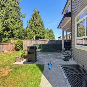 North Delta - 5 Bedroom House (Upper Level) For Rent in Delta 8919 116 Street, Delta, BC, V4C 5W4