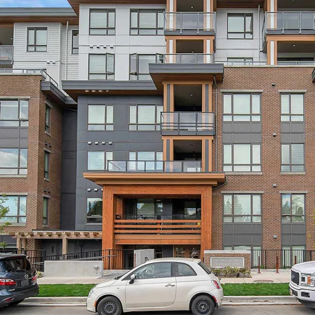 Building - The Oaks in Coquitlam, BC at 721 Anskar Court