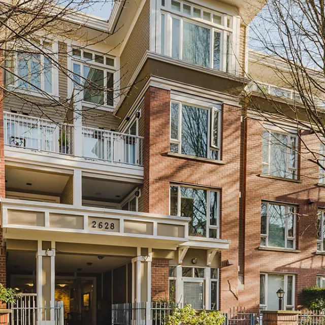 Building - Connaught Place in Vancouver, BC at 2628 Yew Street