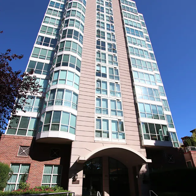 Building - Eleven Eleven Haro in Vancouver, BC at 1111 Haro Street