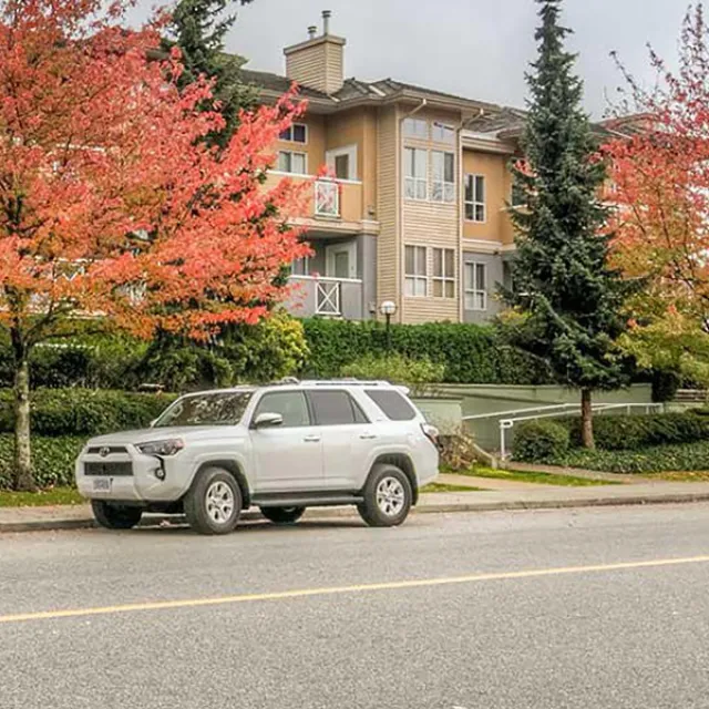 Building - Nelson On The Park in Burnaby, BC at 6676 Nelson Avenue