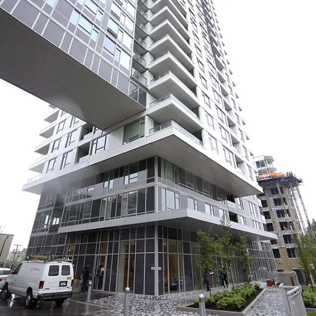 Building - Wall Centre Central Park Tower 1 in Vancouver, BC at 5665 Boundary Road