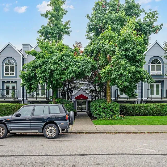 Building - The Concorde in Vancouver, BC at 828 West 14th Avenue Building - The Concorde in Vancouver, BC at 828 West 14th Avenue