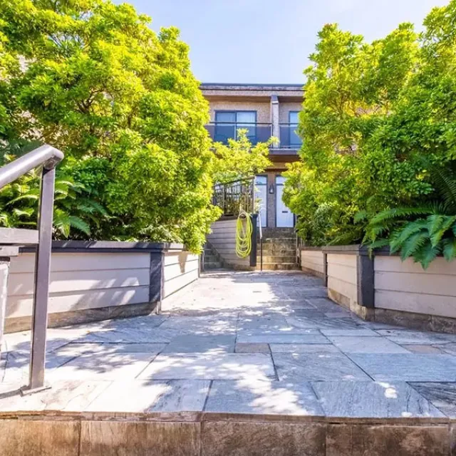 Building - Camden Court in Vancouver, BC at 1266 West 6th Avenue Building - Camden Court in Vancouver, BC at 1266 West 6th Avenue