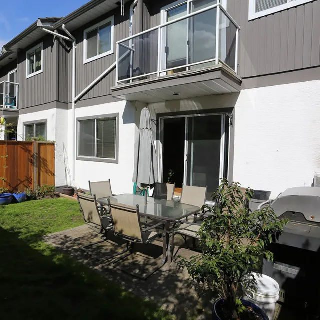 Building - Highland Glen Estates in Squamish, BC at Mamquam Road