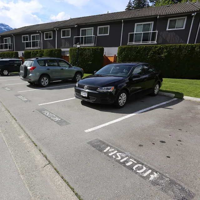Building - Highland Glen Estates in Squamish, BC at Mamquam Road