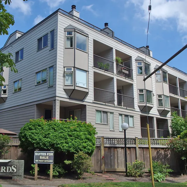 Building - The Courtyards in New Westminster, BC at 737 Hamilton Street