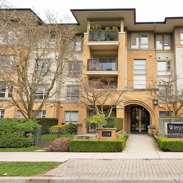 Building - Winslow Commons in Vancouver, BC at 2338 Western Parkway