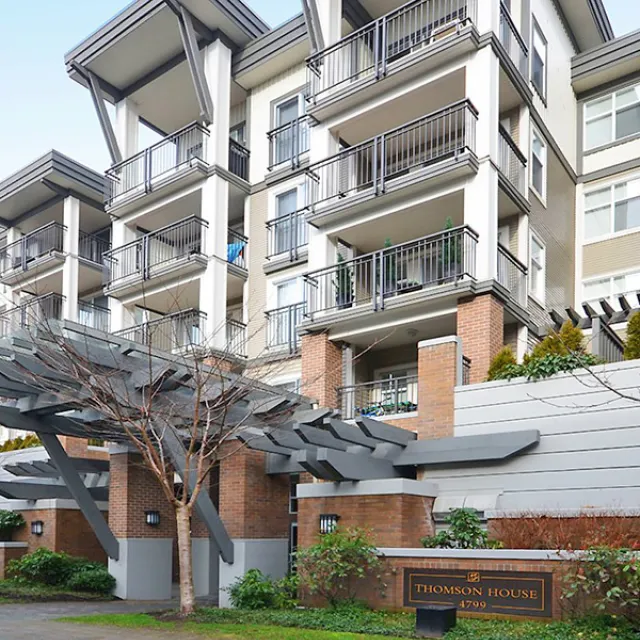 Thomson House in Brentwood - 1 Bedroom Apartment For Rent in Burnaby 214 - 4799 Brentwood Drive, Burnaby, BC