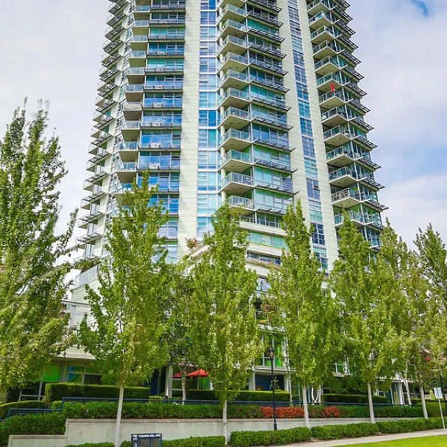 Icon in Yaletown - 2 Bedroom Apartment For Rent in Vancouver 1201 - 638 Beach Crescent, Vancouver, BC, V6Z 3H4