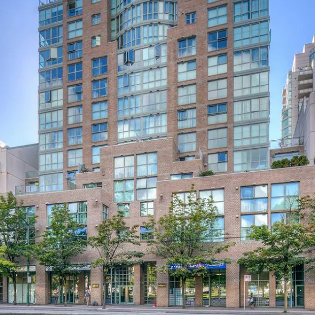 Citygate in Mount Pleasant East - 3 Bedroom Apartment For Rent in Vancouver 1304 - 1159 Main Street, Vancouver, BC