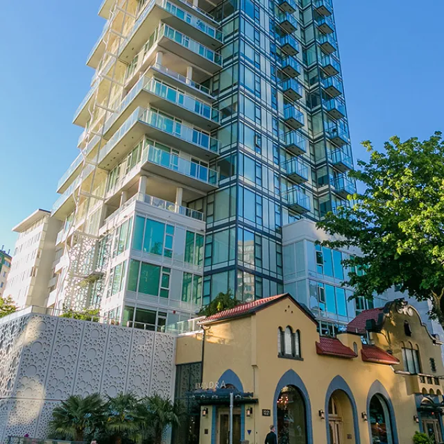 Alexandra in The West End - 1 Bedroom Apartment For Rent in Vancouver 702 - 1221 Bidwell Street, Vancouver, BC