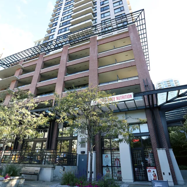 Yaletown Park in Yaletown - 1 Bedroom Apartment For Rent in Vancouver 407 - 977 Mainland Street, Vancouver, BC