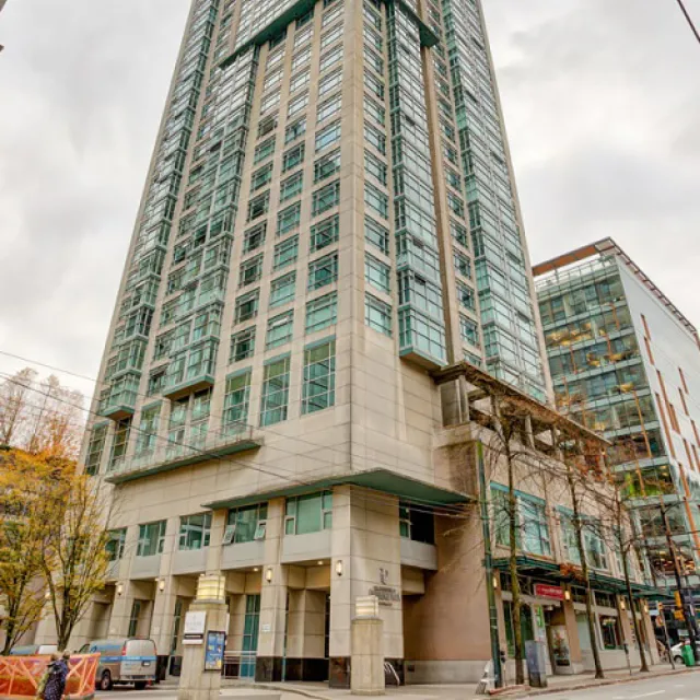 Conference Plaza in Downtown - 1 Bedroom Apartment For Rent in Vancouver 2701 - 438 Seymour Street, Vancouver, BC
