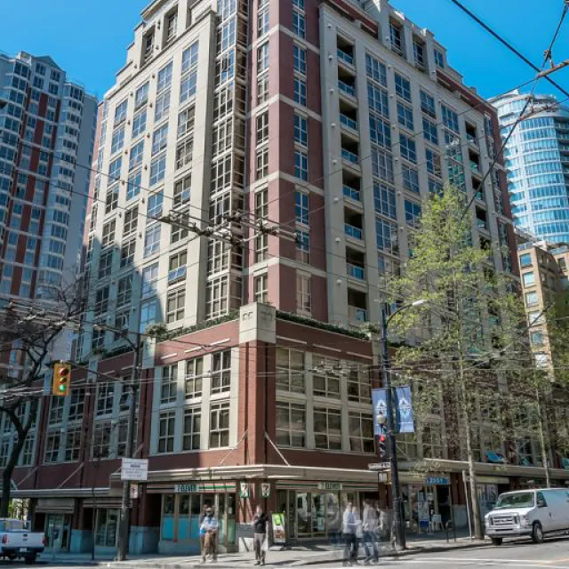 Eight One Nine in Downtown - 1 Bedroom Apartment For Rent in Vancouver 706 - 819 Hamilton Street, Vancouver, BC