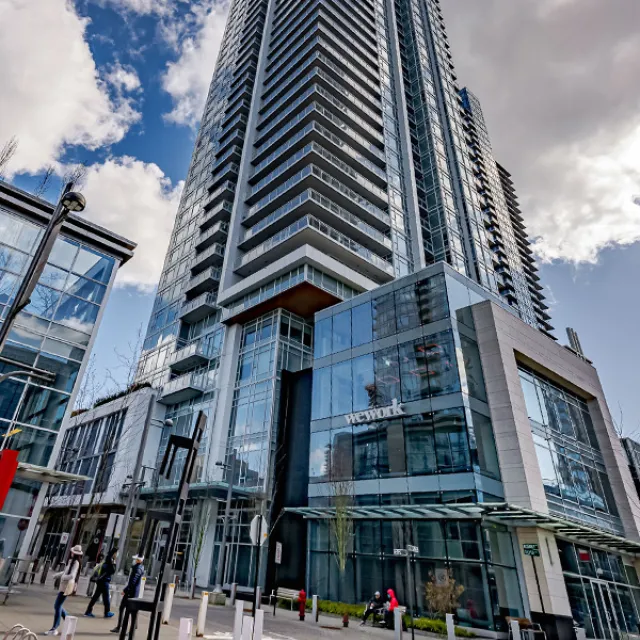 Station Square in Metrotown - 2 Bedroom Apartment For Rent in Burnaby 3308 - 4670 Assembly Way, Burnaby, BC, V5H 0H3