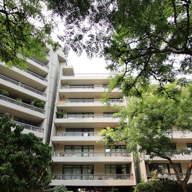 The Parkcrest in Metrotown - 2 Bedroom Apartment For Rent in Burnaby 111 - 5932 Patterson Avenue, Burnaby, BC