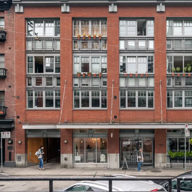 Crandall Building in Yaletown - 1 Bedroom Apartment For Rent in Vancouver 404 - 1072 Hamilton Street, Vancouver, BC