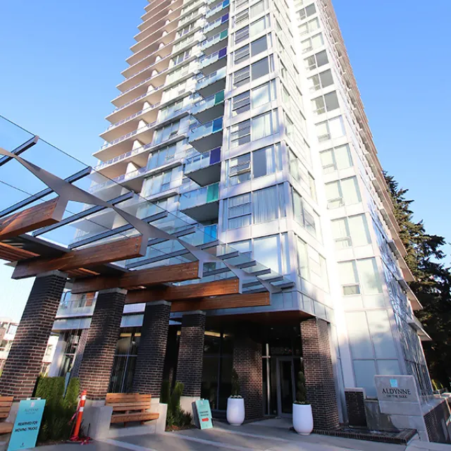 Aldynne on the Park in Metrotown - 2 Bedroom Apartment For Rent in Burnaby 302 - 5883 Barker Avenue, Burnaby, BC