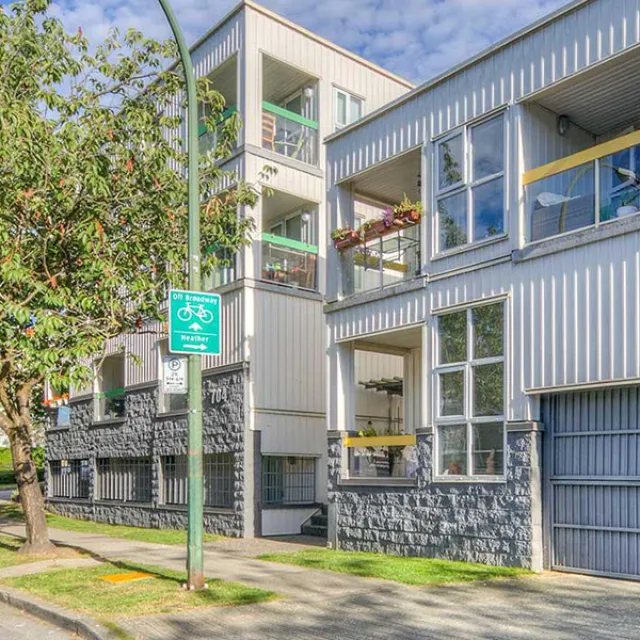 Heather Park in Fairview - 1 Bedroom Apartment For Rent in Vancouver 17 - 704 West 7th Avenue, Vancouver, BC