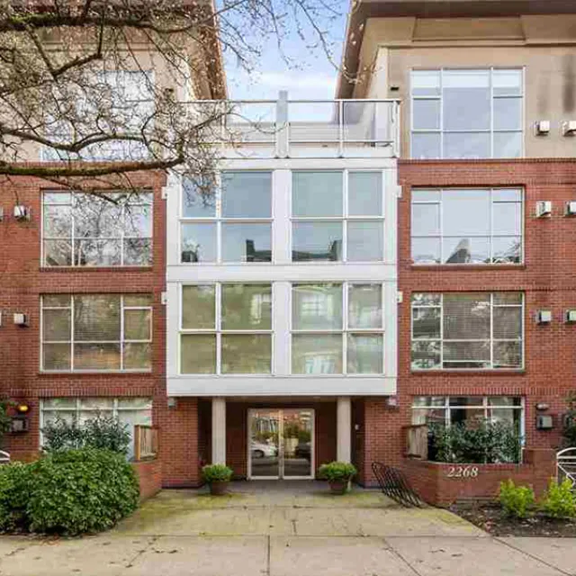 Connaught in Kitsilano - 2 Bedroom Apartment For Rent in Vancouver 105 - 2268 West 12th Avenue, Vancouver, BC