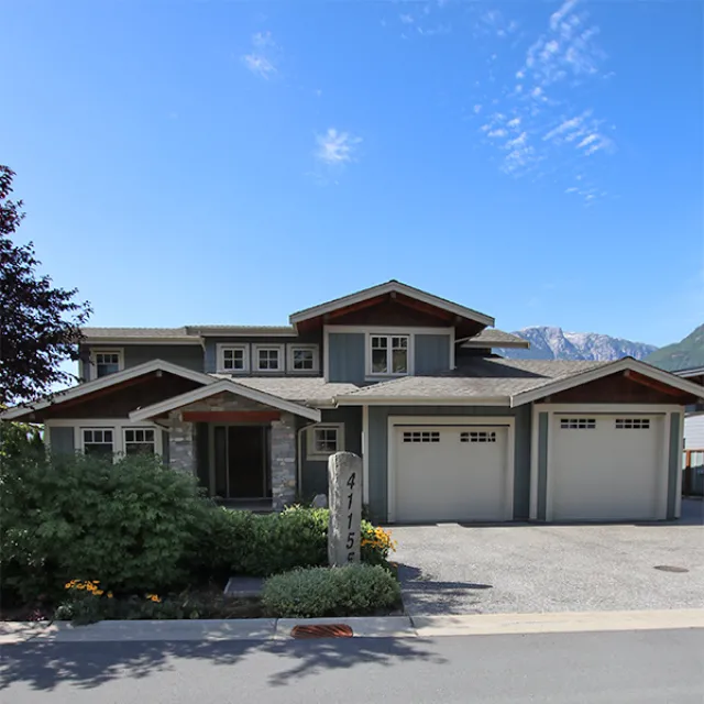 Tantalus - 3 Bedroom House For Rent in Squamish at 41155 Rockridge Place, Squamish, BC Tantalus - 3 Bedroom House For Rent in Squamish at 41155 Rockridge Place, Squamish, BC