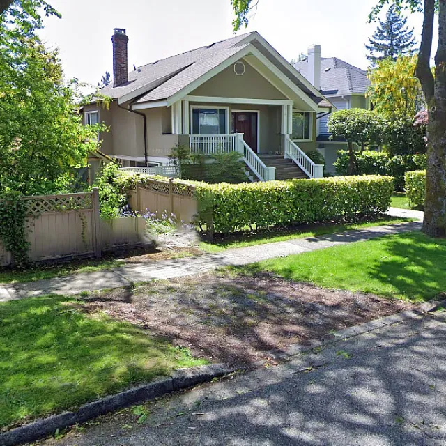 Kerrisdale - 2 Bedroom Garden Suite For Rent in Vancouver 2716 West 38th Avenue, Vancouver, BC