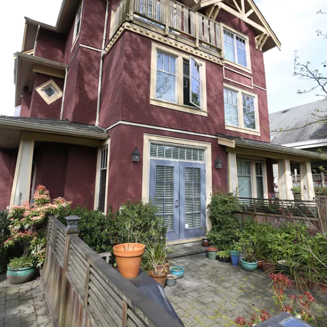 Fairview in Fairview - 3 Bedroom Townhouse For Rent in Vancouver 837 West 14th Avenue, Vancouver, BC