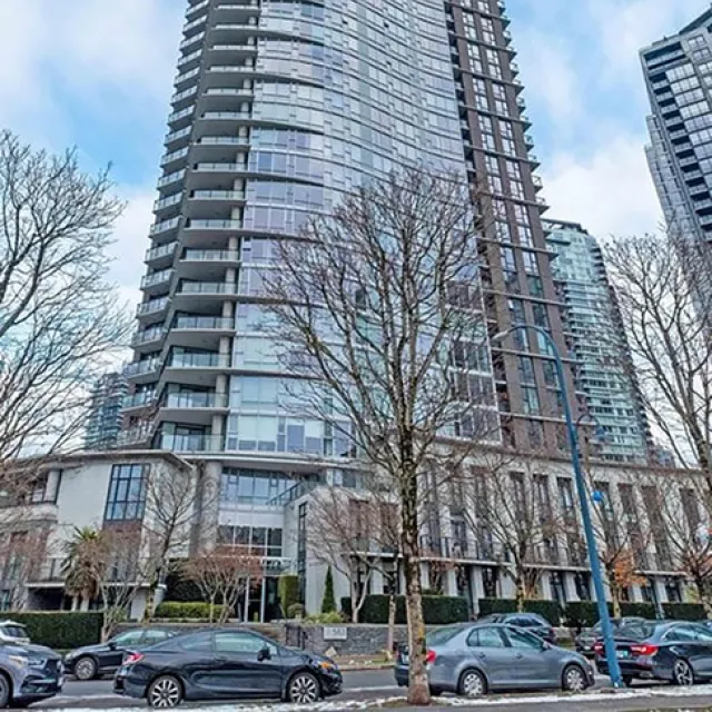 Park West 2 in Yaletown - Furnished 1 Bedroom Apartment For Rent in Vancouver 1101 - 583 Beach Crescent, Vancouver, BC
