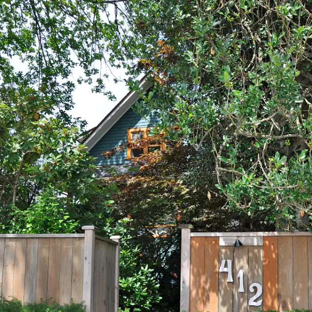 Central Lonsdale - Unfurnished, Pet Friendly, 4 Bed 1.5 Bath House For Rent at 412 East 17th, North Vancouver Central Lonsdale - Unfurnished, Pet Friendly, 4 Bed 1.5 Bath House For Rent at 412 East 17th, North Vancouver