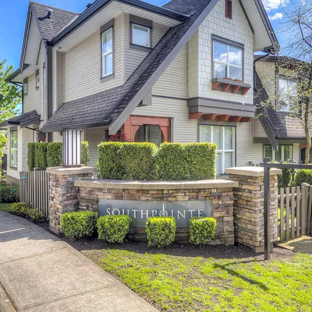 Southpointe in Edmonds - 3 Bedroom Townhouse For Rent in Burnaby 4 - 6736 Southpoint Drive, Burnaby, BC