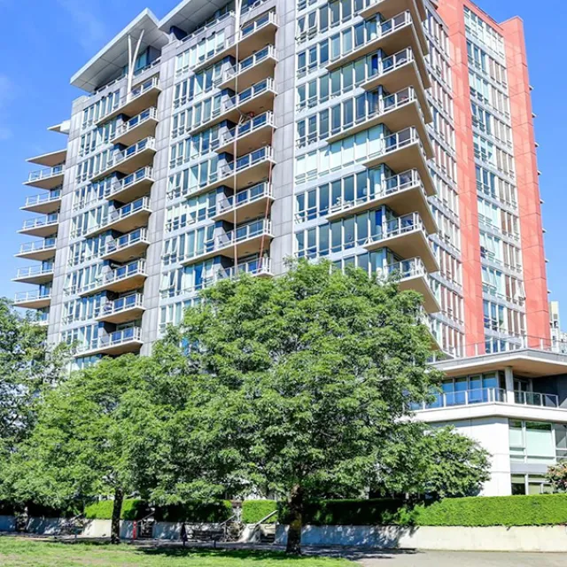 Coopers Pointe in Yaletown - 2 Bedroom Townhouse For Rent in Vancouver 960 Cooperage Way, Vancouver, BC