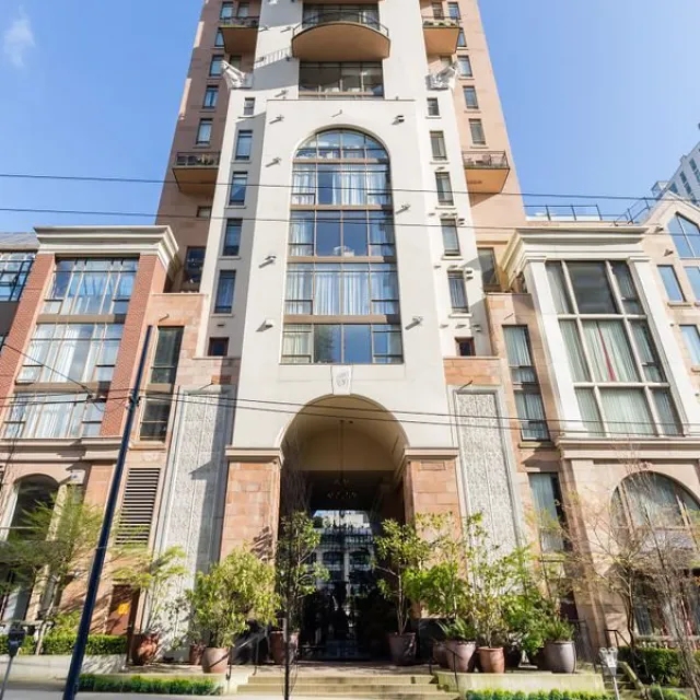 Grace in Yaletown - 1 Bedroom Apartment For Rent in Vancouver 502 - 1280 Richards Street, Vancouver, BC