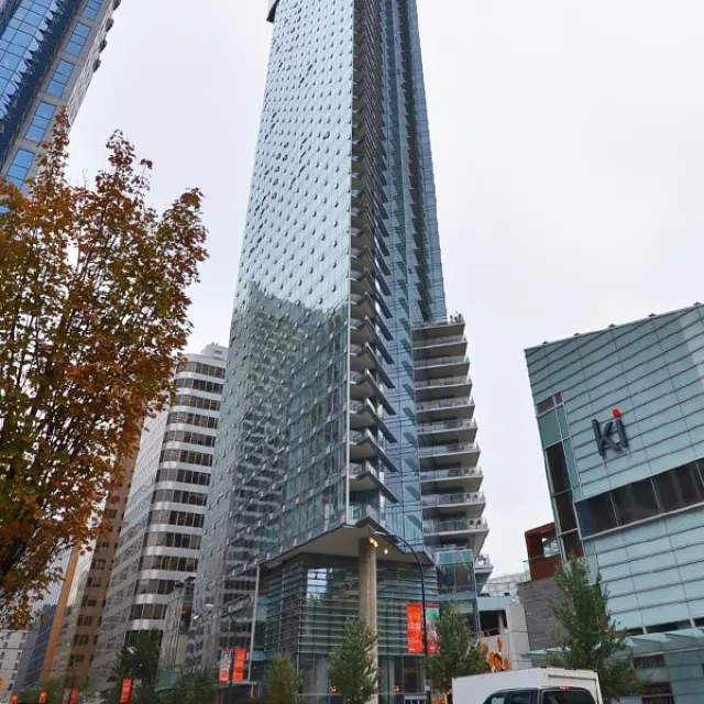 Shangri-La in Downtown - 2 Bedroom Apartment For Rent in Vancouver 5202 - 1128 West Georgia Street, Vancouver, BC