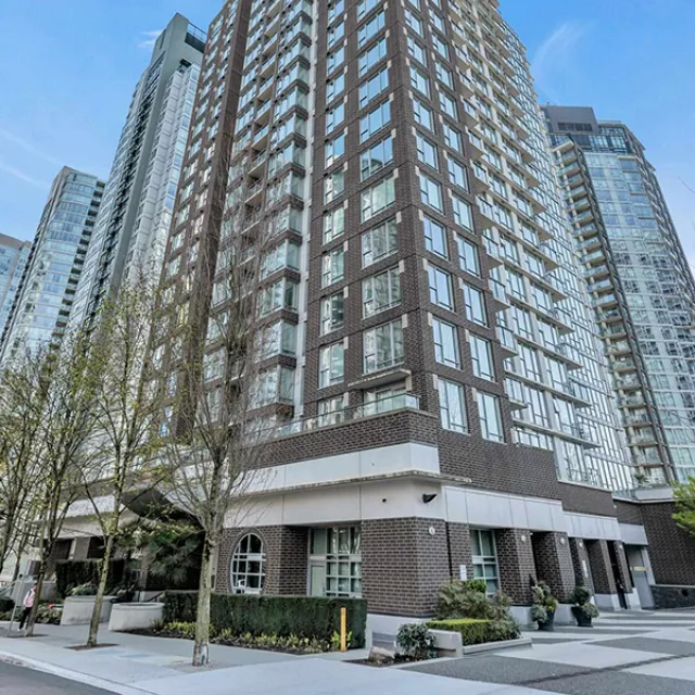 Aqua at the Park in Yaletown - 2 Bedroom Apartment For Rent in Vancouver 305 - 550 Pacific Street, Vancouver, BC