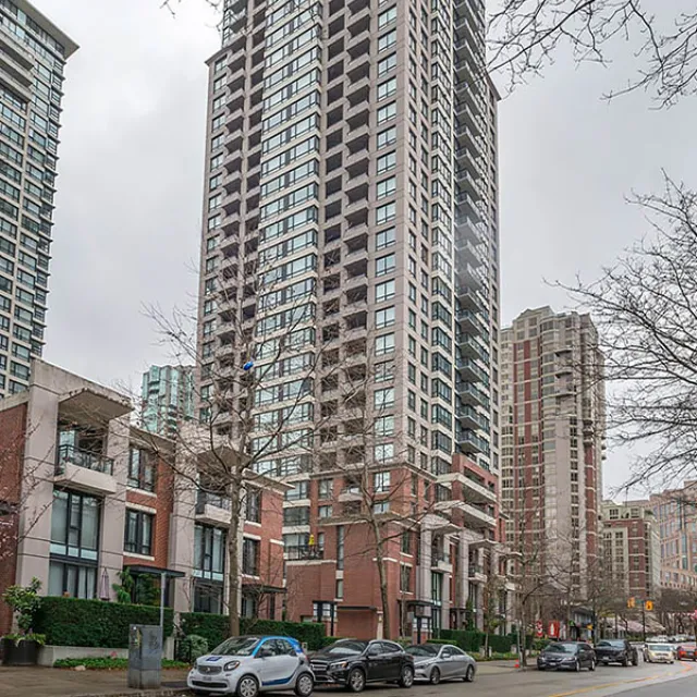 Yaletown Park in Yaletown - 1 Bedroom Apartment For Rent in Vancouver 2805 - 909 Mainland Street, Vancouver, BC