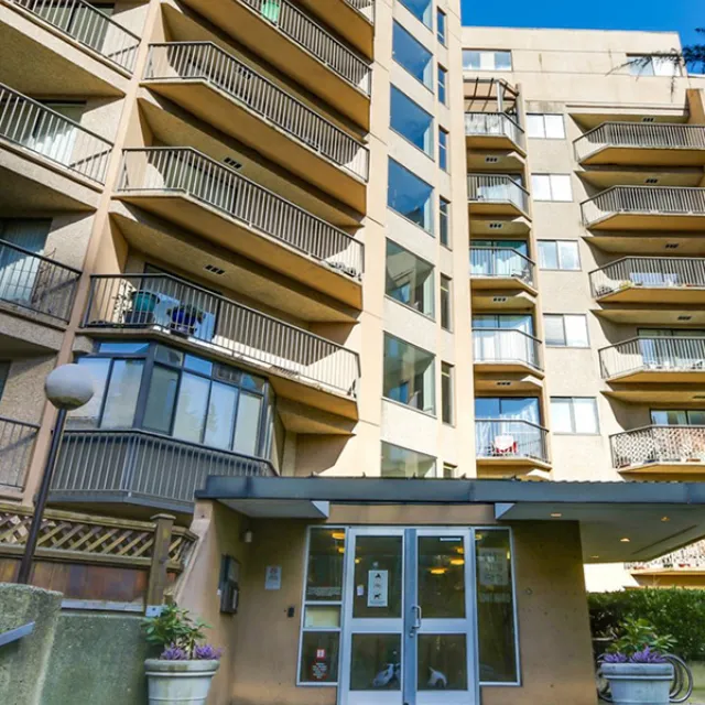 City View in Downtown - 1 Bedroom Apartment For Rent in Vancouver 204 - 1045 Haro Street, Vancouver, BC